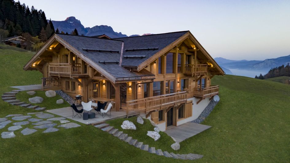 Top 10 Secluded Chalets the The Summer Alpine Retreat